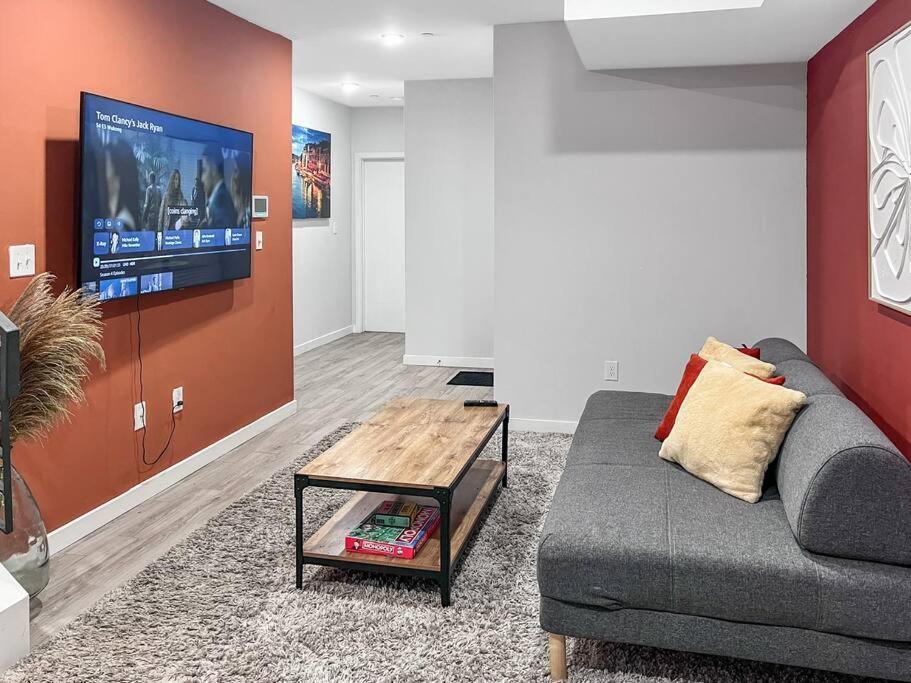 Yanne'S Place - Dual-Lounge Philadelphia Exterior photo